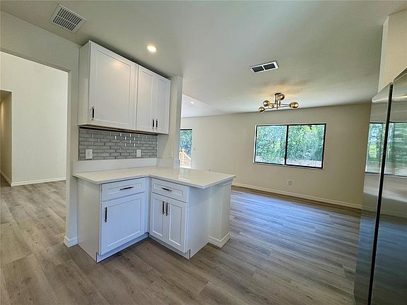 5th image of 5509 Lighthouse Rd