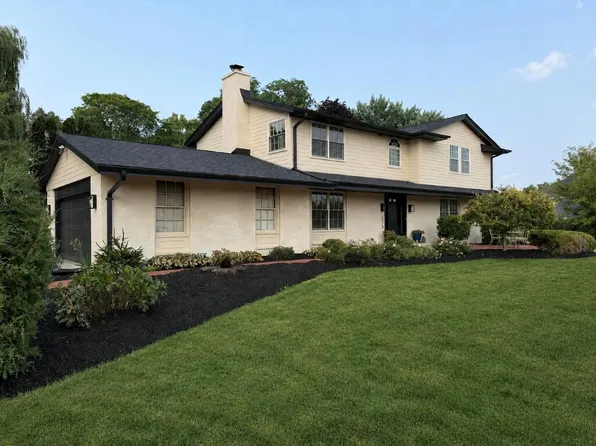 15370 Santa Maria DRIVE, Brookfield, WI 53005