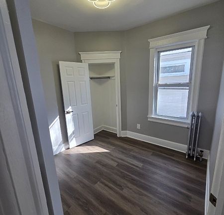 3rd image of 47 Edgar St APT 2