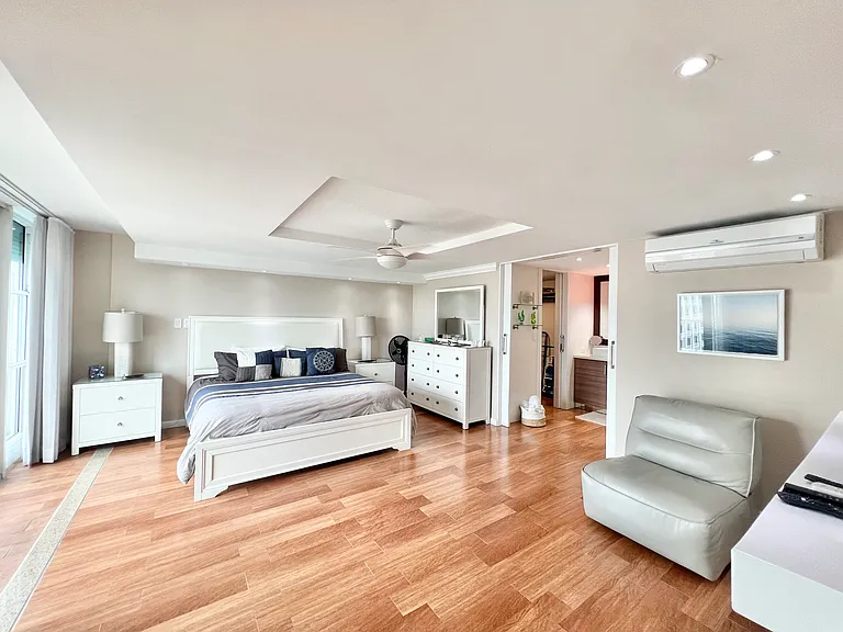 5869 Avenue Isla Verde — Photo 23