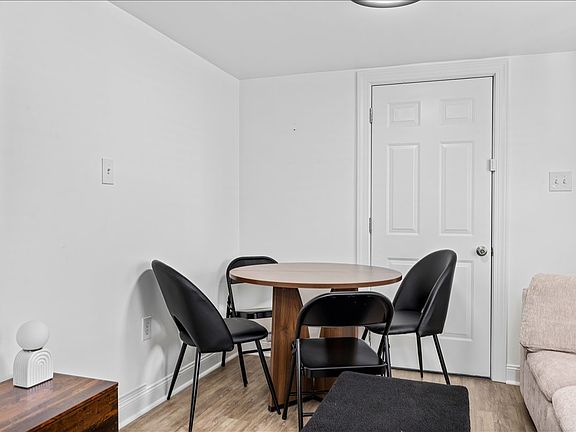 4th image of 28 E Groveland Ave #A