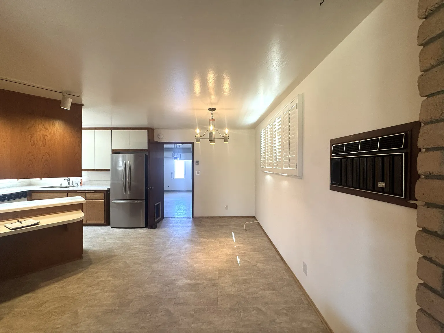 4 bed, 1798 sqft, $4,860 — Photo 4
