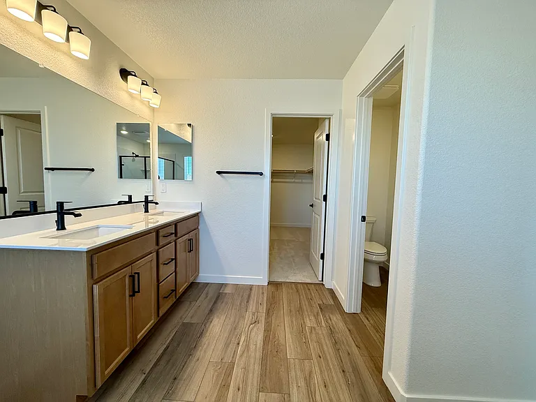 4581 Field View Dr — Photo 19