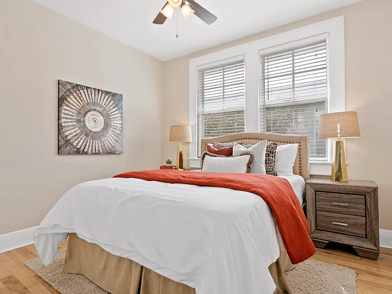 2803 W Estrella St #4 — Photo 10