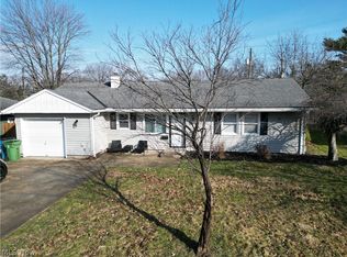 9272 W Ridgewood Dr, Parma Heights, OH 44130