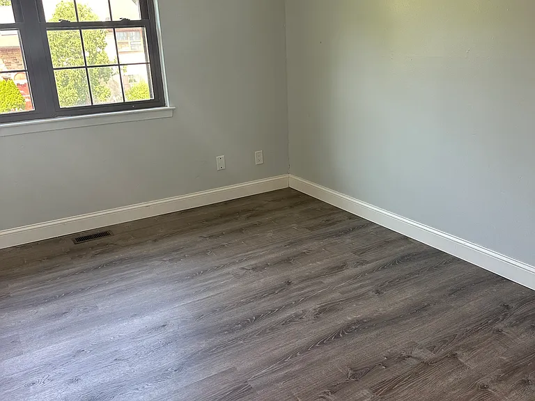 1022 Bancroft Pl — Photo 13