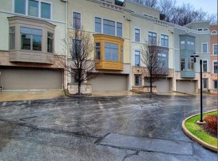 12630 Mayfield Rd, Cleveland Heights, OH 44106