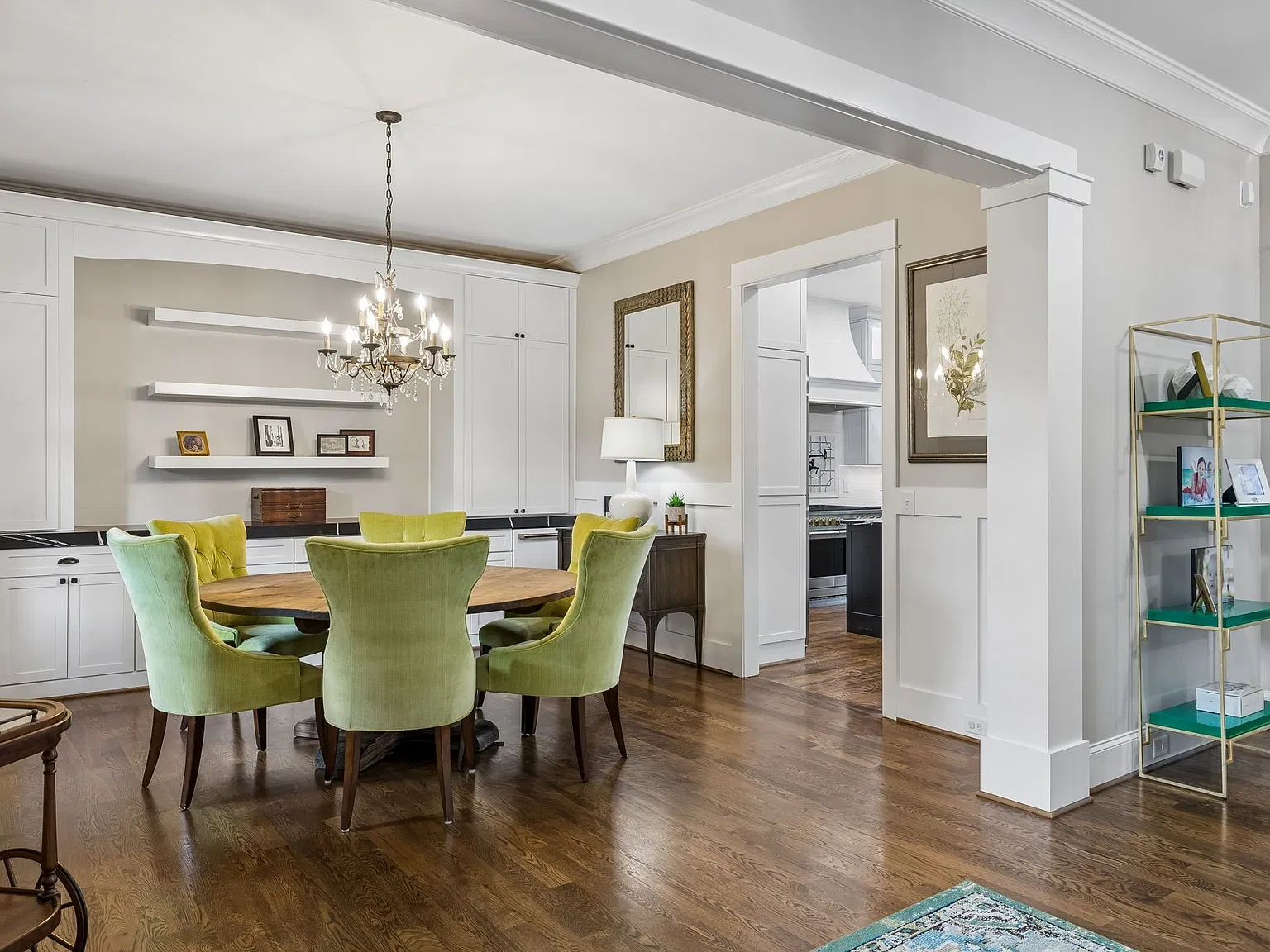 6 bed, 6560 sqft, $10,000 — Photo 4
