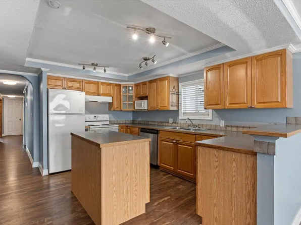 45640 Watson Rd #10, Chilliwack, BC V2R 3P8