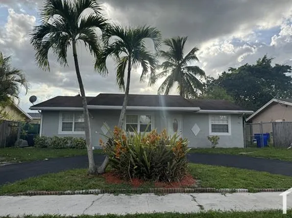 717 SW 79th Ave, Pompano Beach, FL 33068