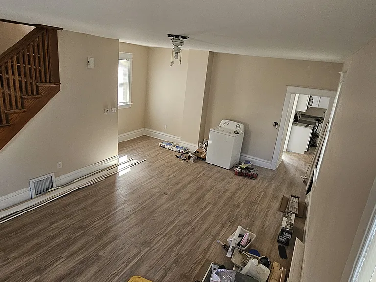 425 Hill St — Photo 13