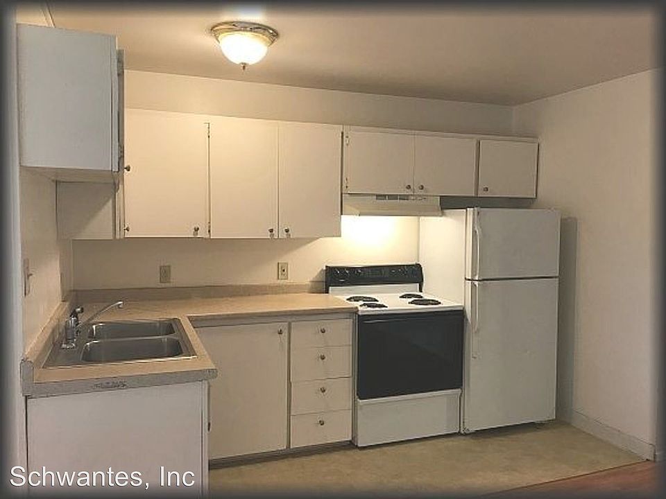 2nd image of 2403 Eureka St #9