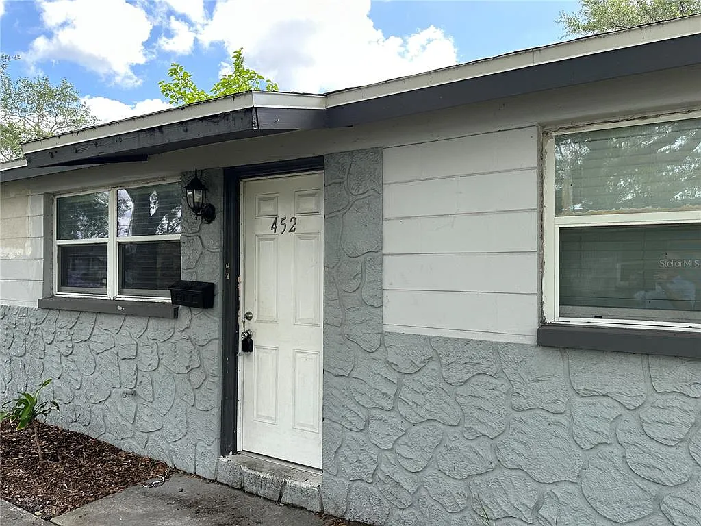 2 bed, 1.0 bath, 567 sqft, $1,295 — Photo 2