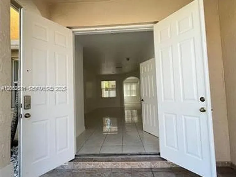 4847 NW 108th Ct #4847 — Photo 3