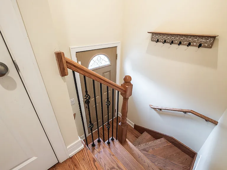 1110 N Christiana Ave — Photo 34