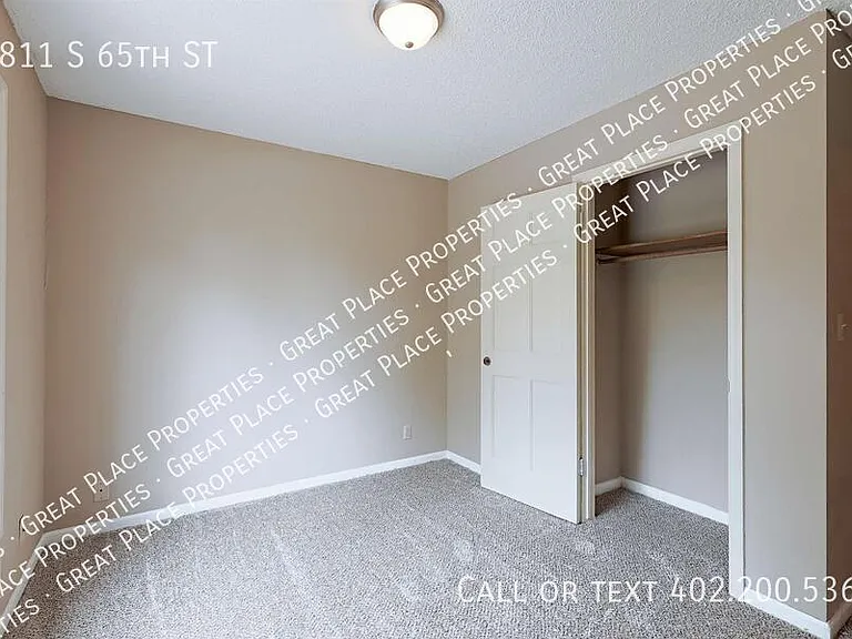 4811 S 65th St — Photo 29