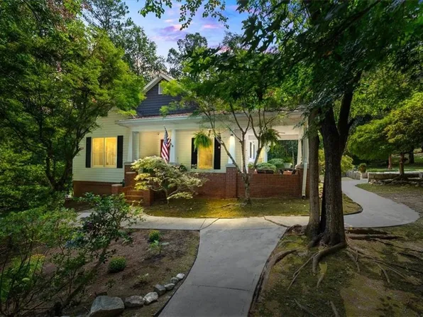 4728 Corn Creek Dr, Fairburn, GA 30213