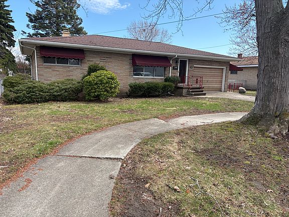 3rd image of 3106 Lindland Rd