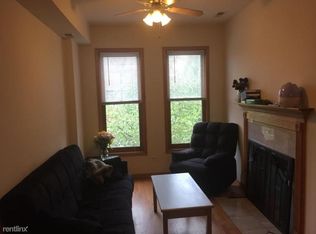 1219 W Erie St APT 1, Chicago, IL 60642