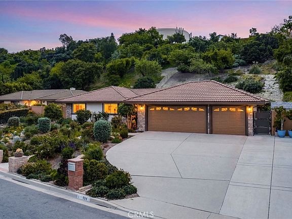 2nd image of 524 S Rancho Simi Dr