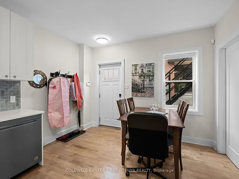 72 Saint Andrew St — Photo 17