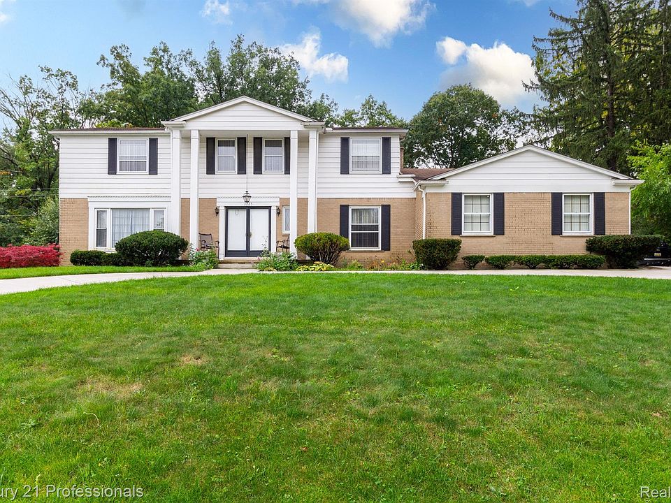 1st image of 3225 S Hartslock Woods Dr