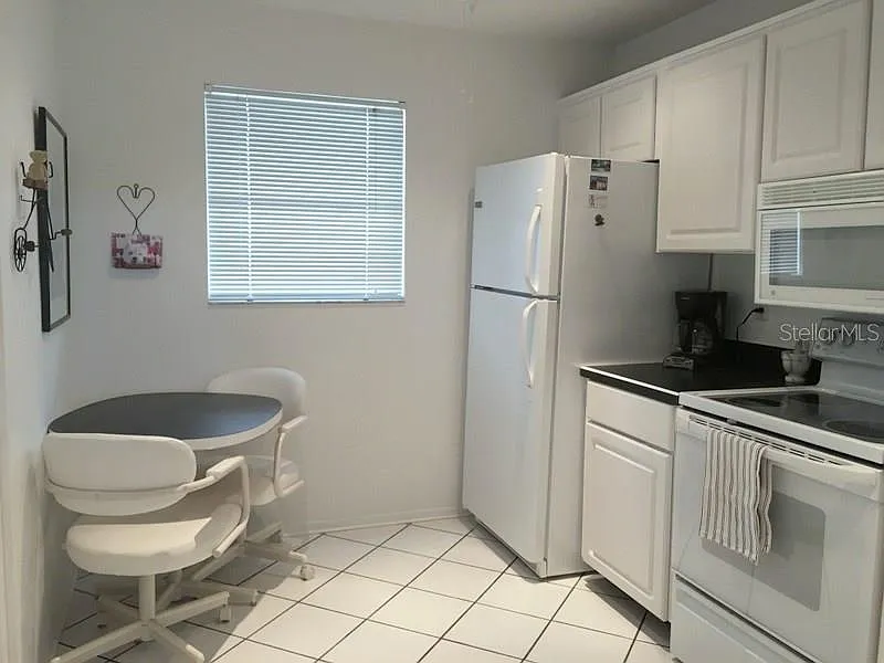 2 bed, 1008 sqft, $2,900 — Photo 4