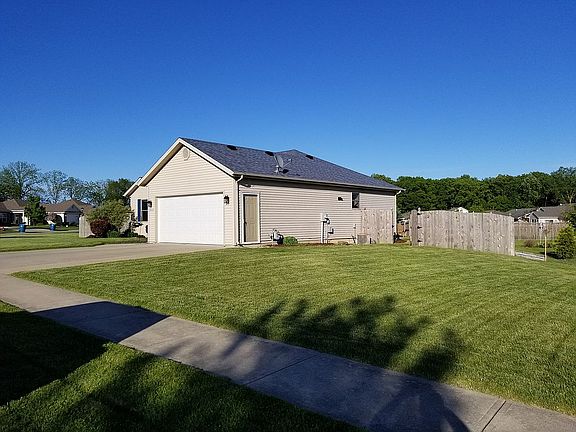 3rd image of 803 Pristine Ave