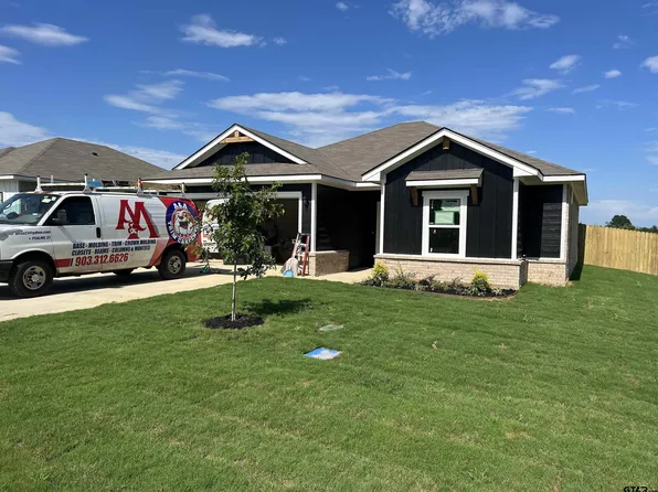 949 Martin St, Chandler, TX 75758
