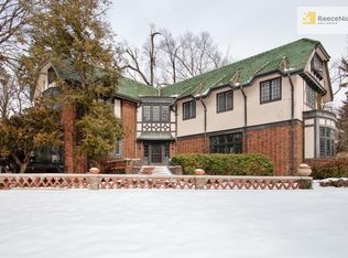 5708 State Line Rd, Mission Hills, KS 66208