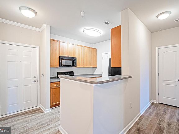 2nd image of 205 Meeting House Station Sq APT 404