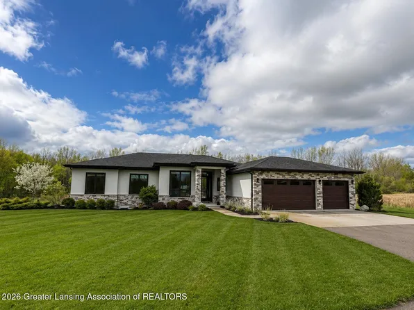 278 E Haslett Rd, Haslett, MI 48840
