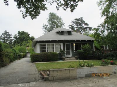 582 N Oakland Ave, Pasadena, CA, 91101