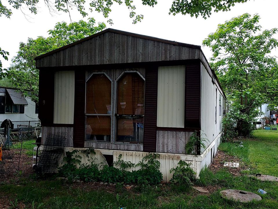 2nd image of 9 Pinder Ave