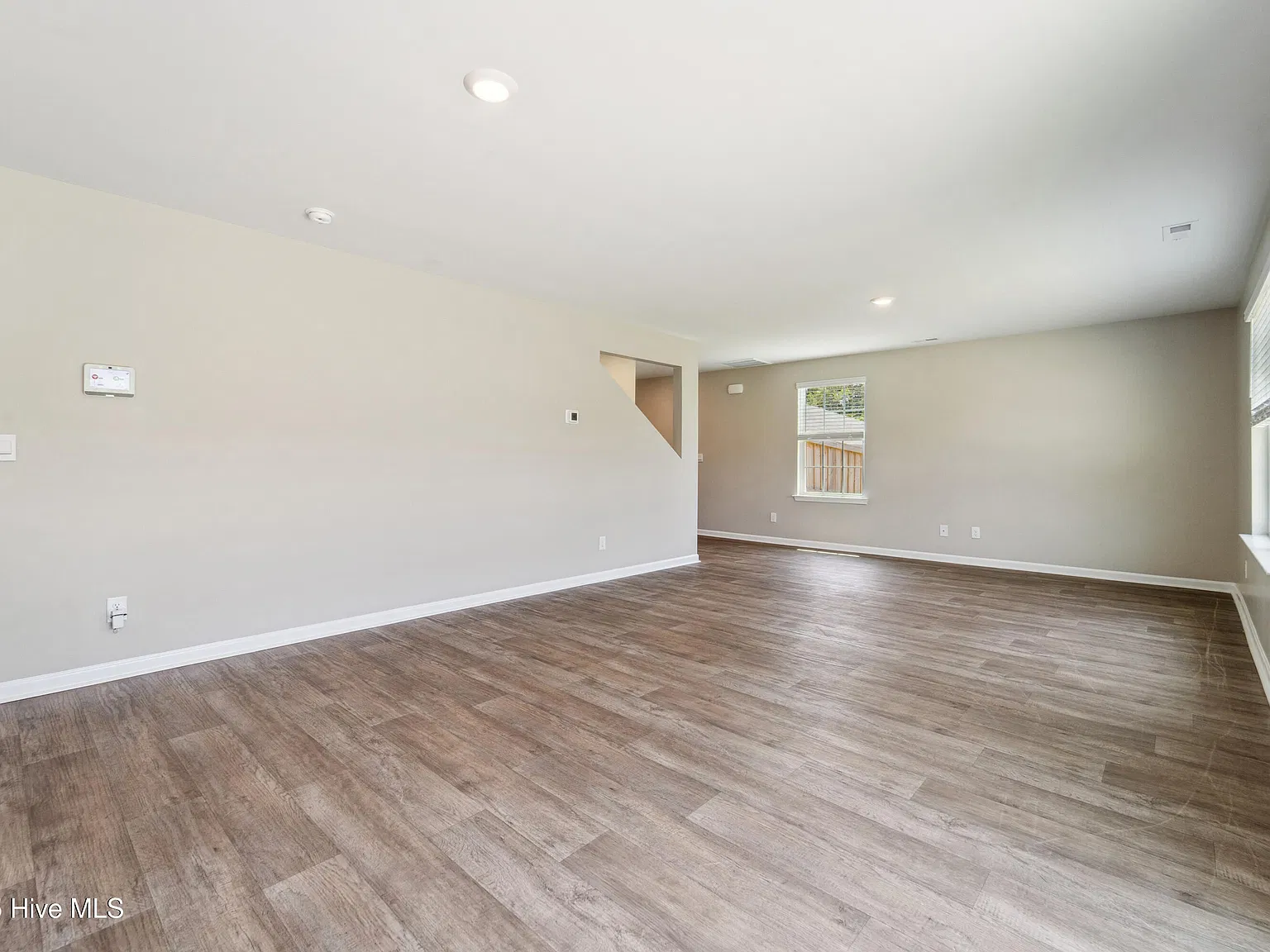 4 bed, 2.5 bath, 1884 sqft, $1,995 — Photo 4