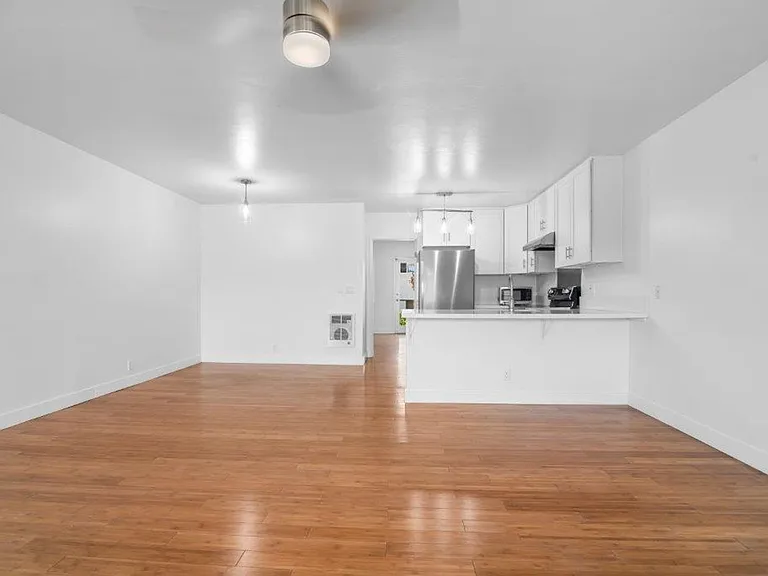Sierra Seaside Flats $ 3295 ...1 Block To Beach....Top Floor Views — Photo 25