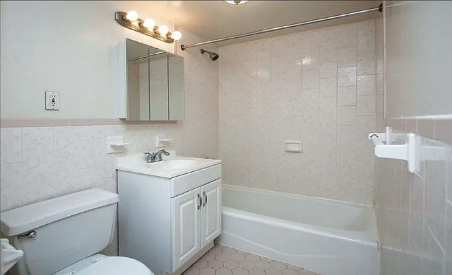 Rented by Compass | media 12