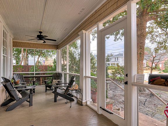 3rd image of 1323 Glenn Avenue