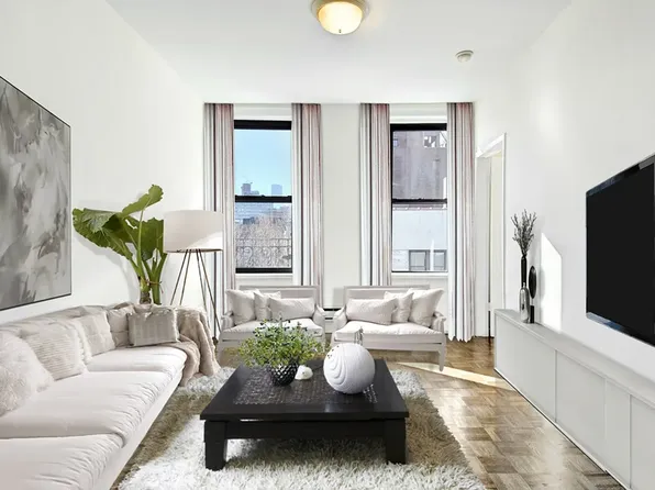 199 Prince St APT 24, New York, NY 10012