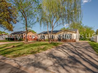 3350 Misty Wood Dr, Charlotte, NC 28269