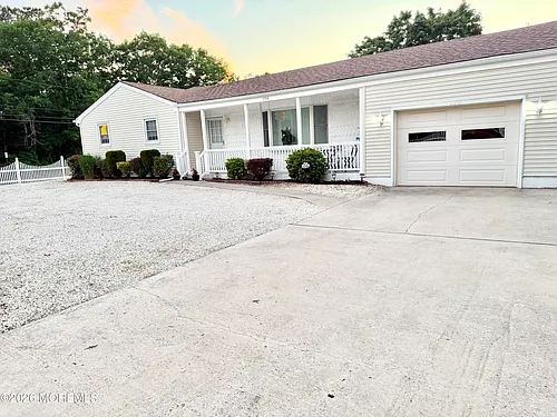 104 Nautilus Dr Photo 1