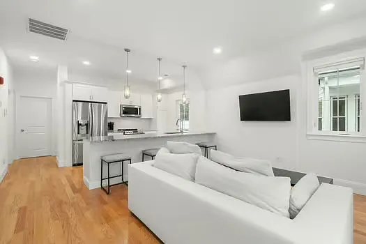 68 Chestnut St #E — Photo 11