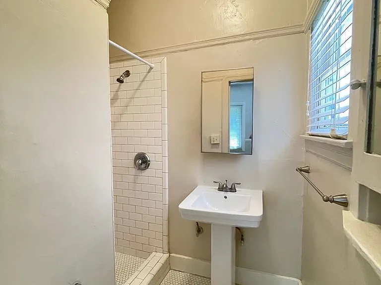1705 N Street — Photo 14