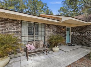 7 Woodbine Dr, Beaufort, SC 29907