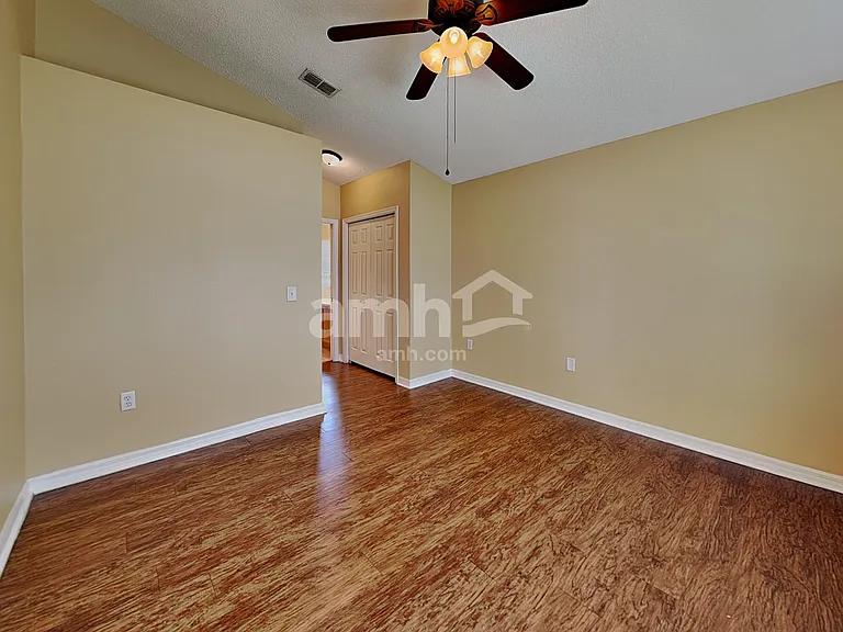 950 Woodsong Way — Photo 8
