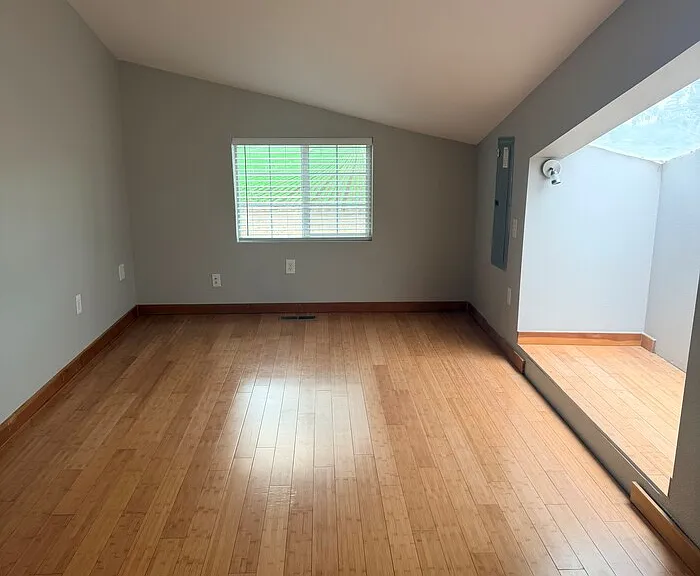 720 NE 34th Pl — Photo 11