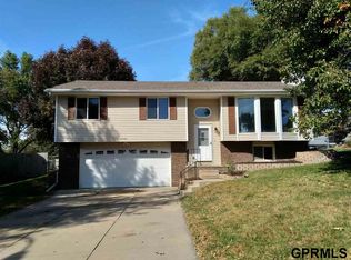 21510 Arabian Rd, Elkhorn, NE 68022