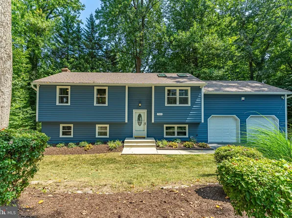 7325 F St, Chesapeake Beach, MD 20732