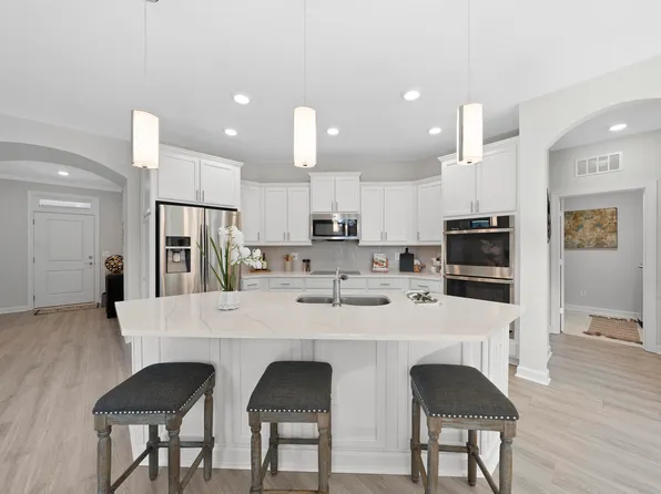 301 Crayton Oak Dr, Cary, NC 27519