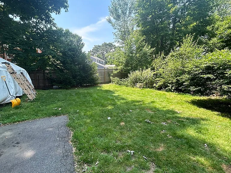 6 Belknap St — Photo 12